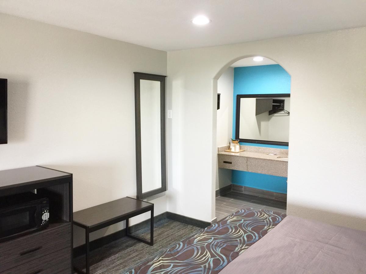 Americas Best Value Inn & Suites Mont Belvieu Houston Eldon Exteriör bild